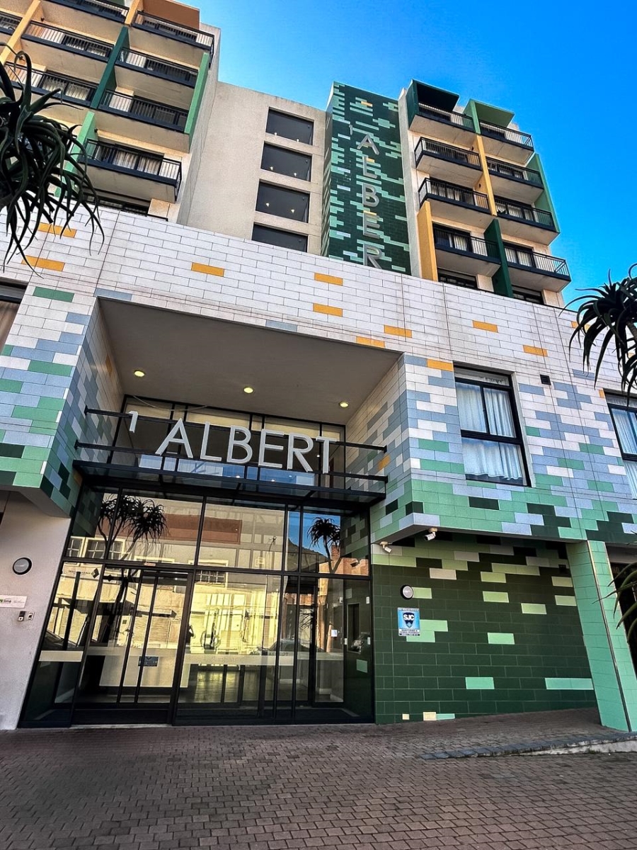 1 Bedroom Property for Sale in Woodstock Western Cape